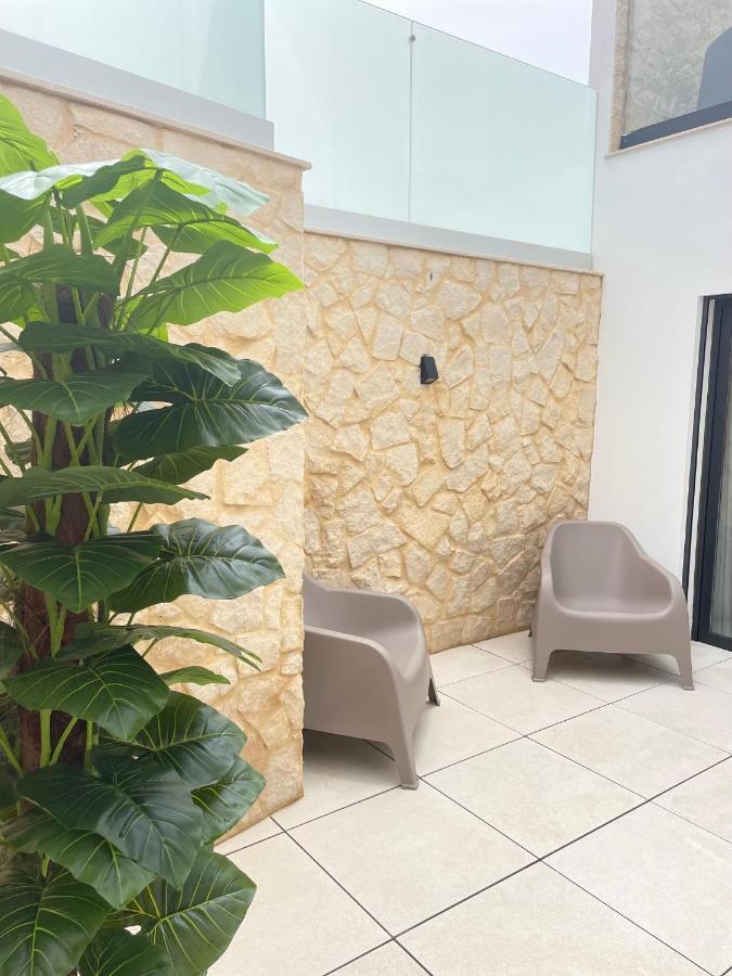 Apartment T1 Com Patio *